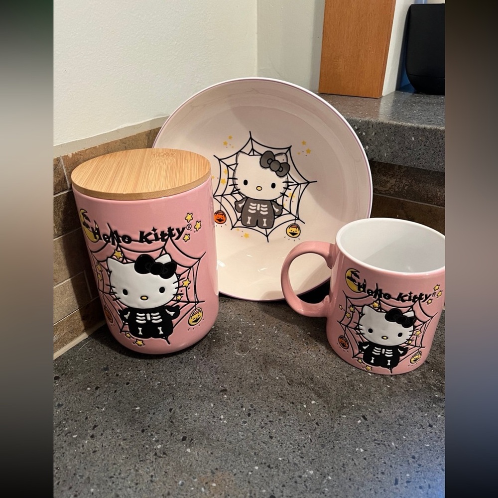 New Bundle Halloween Pink Skeleton Spiderweb Hello Kitty Canister,  Mug & plate